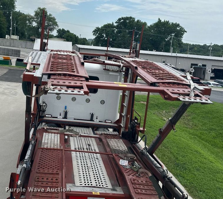 image for item DS2115 2016 Peterbilt 389  car carrier truck with car carrier trailer