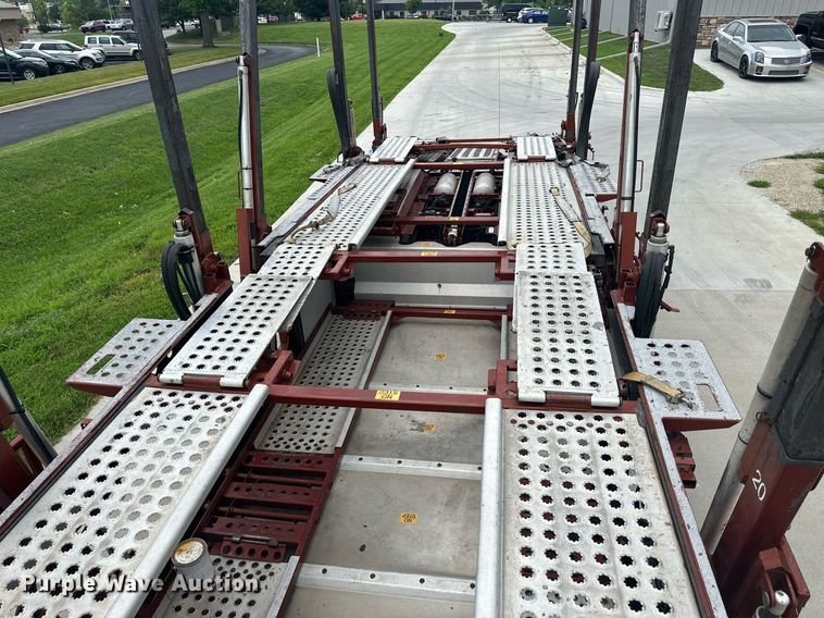 image for item DS2115 2016 Peterbilt 389  car carrier truck with car carrier trailer