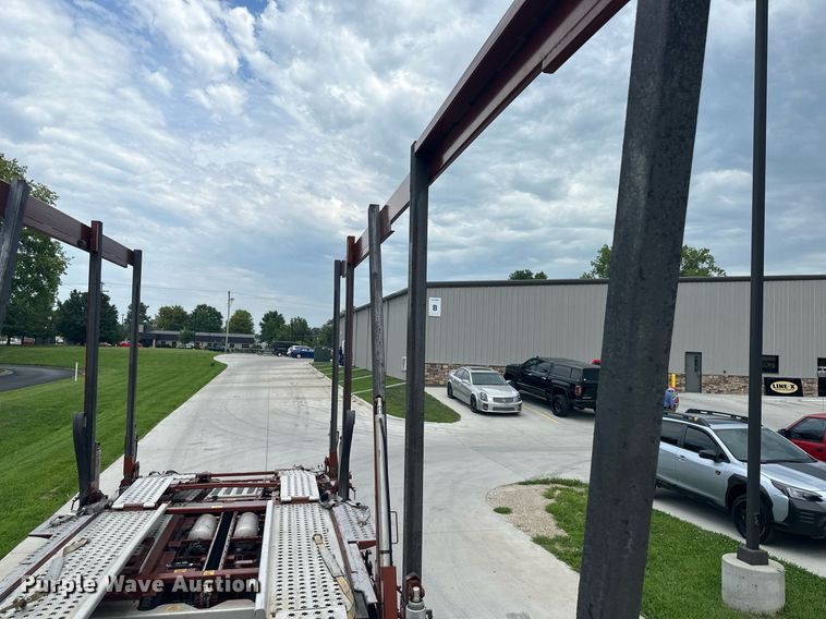 image for item DS2115 2016 Peterbilt 389  car carrier truck with car carrier trailer