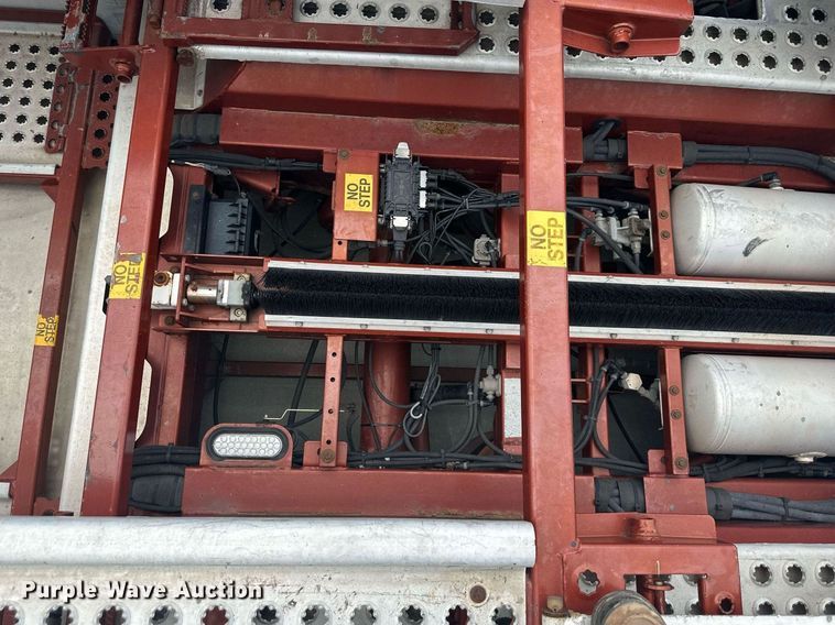 image for item DS2115 2016 Peterbilt 389  car carrier truck with car carrier trailer