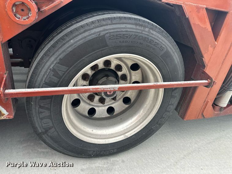 image for item DS2115 2016 Peterbilt 389  car carrier truck with car carrier trailer