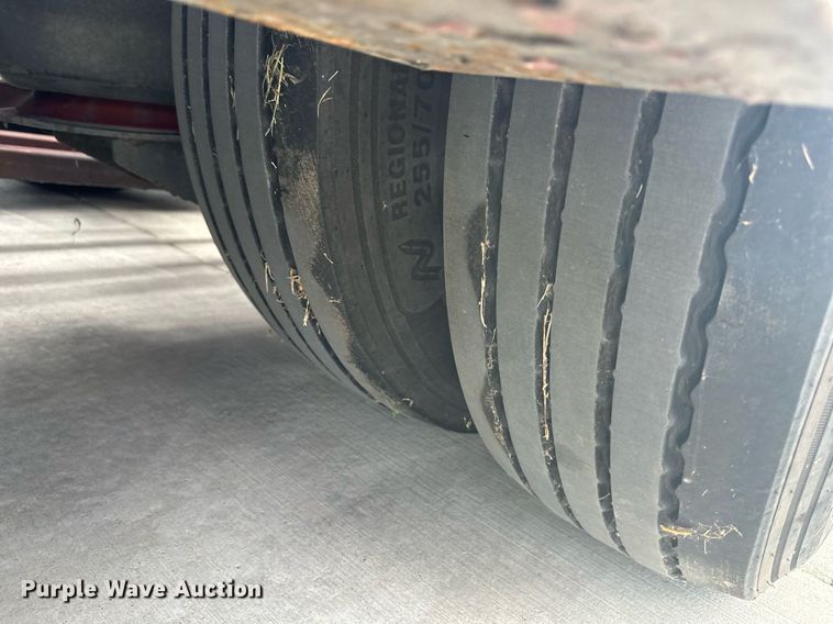 image for item DS2115 2016 Peterbilt 389  car carrier truck with car carrier trailer