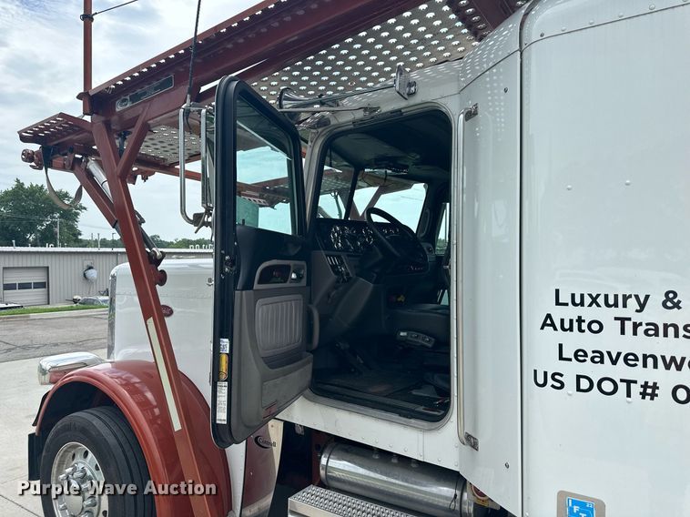 image for item DS2115 2016 Peterbilt 389  car carrier truck with car carrier trailer
