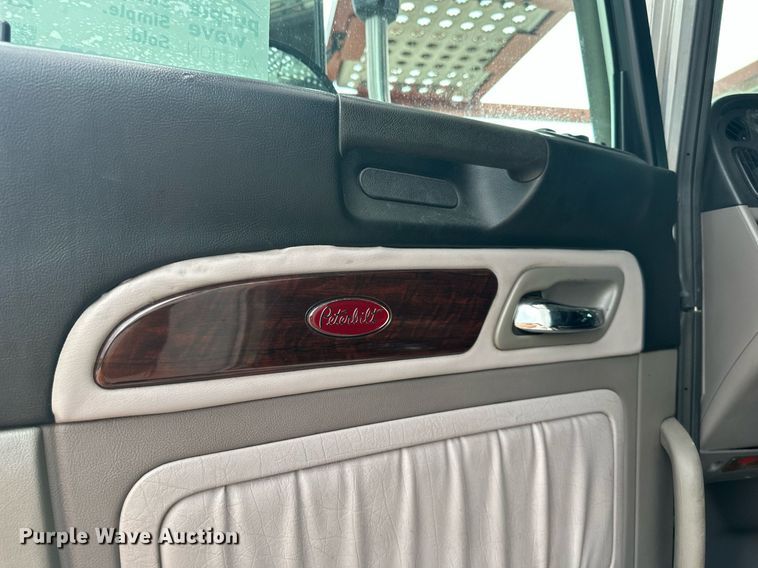 image for item DS2115 2016 Peterbilt 389  car carrier truck with car carrier trailer