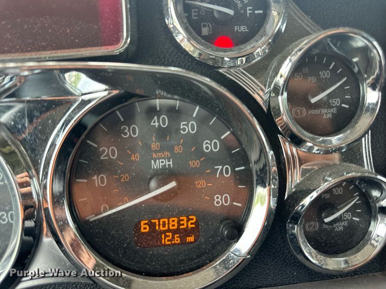 image for item DS2115 2016 Peterbilt 389  car carrier truck with car carrier trailer