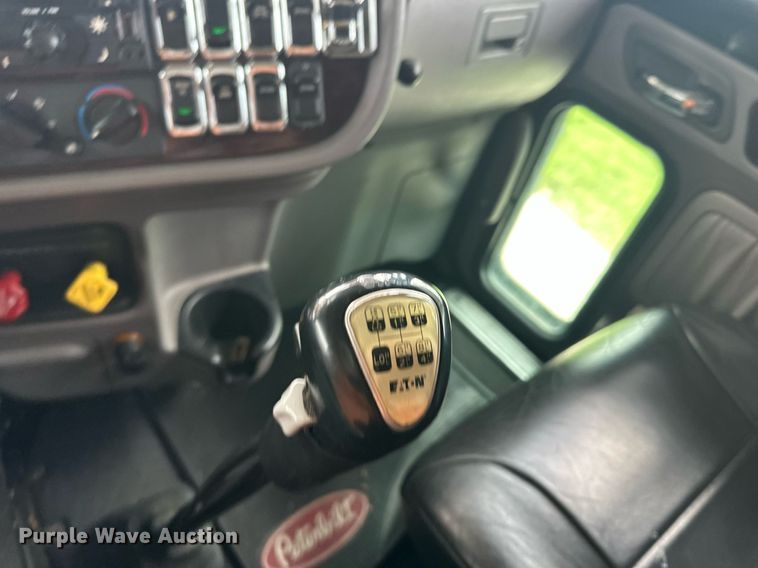 image for item DS2115 2016 Peterbilt 389  car carrier truck with car carrier trailer