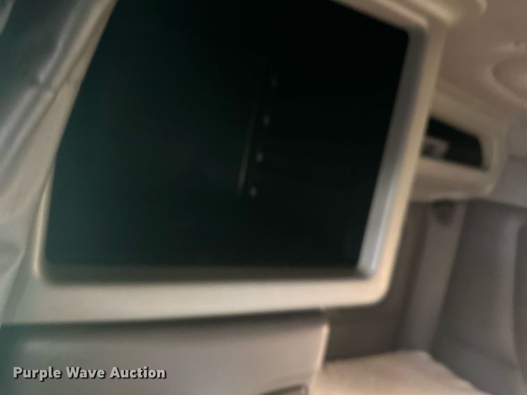 image for item DS2115 2016 Peterbilt 389  car carrier truck with car carrier trailer