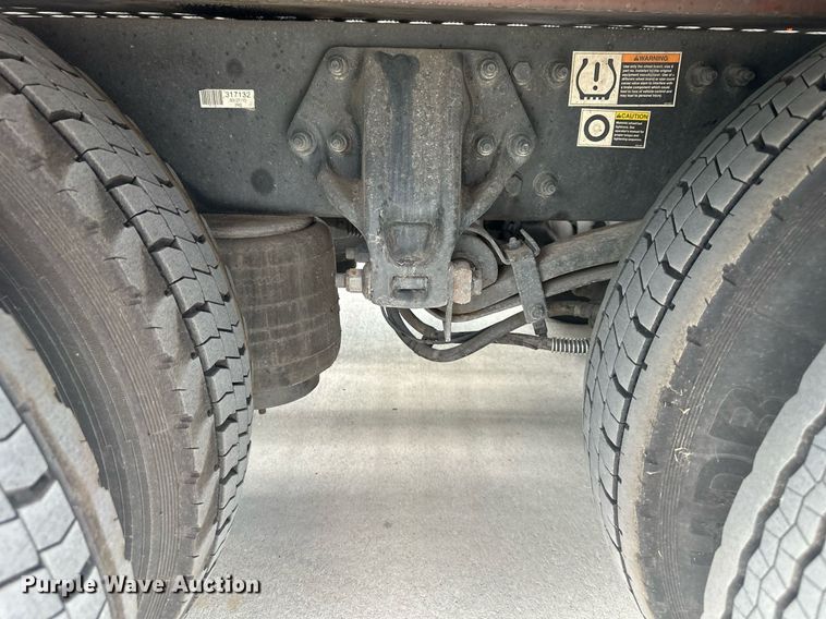 image for item DS2115 2016 Peterbilt 389  car carrier truck with car carrier trailer