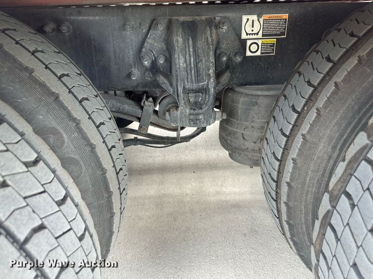 image for item DS2115 2016 Peterbilt 389  car carrier truck with car carrier trailer