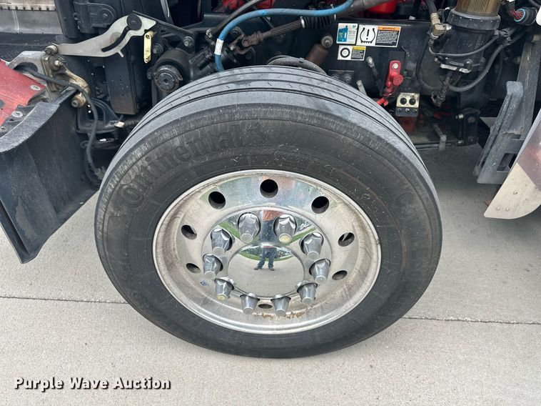 image for item DS2115 2016 Peterbilt 389  car carrier truck with car carrier trailer