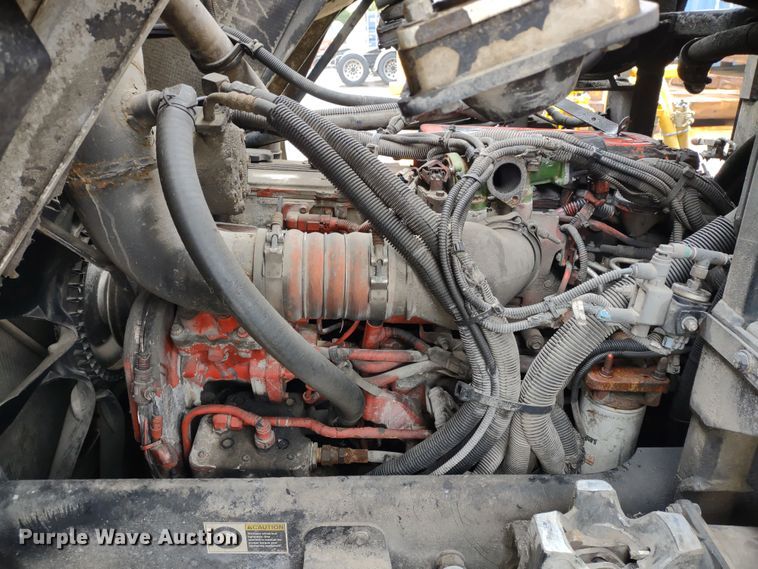 image for item JK9106 2011 Peterbilt 320  refuse truck