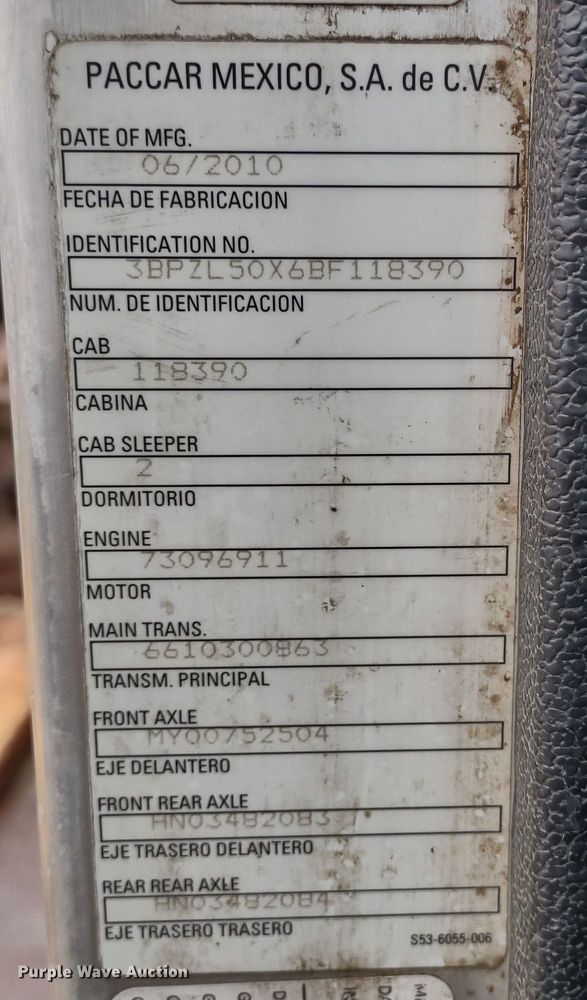 image for item JK9106 2011 Peterbilt 320  refuse truck