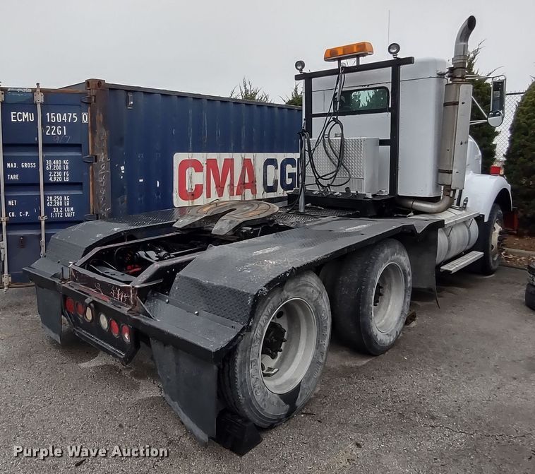 image for item JK9107 1999 Kenworth T800  semi truck