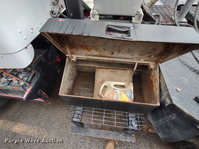 image for item JK9107 1999 Kenworth T800  semi truck