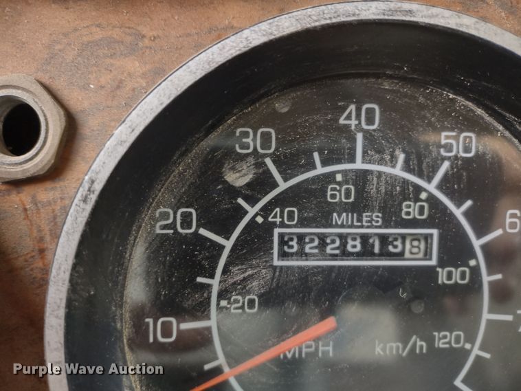 image for item JK9107 1999 Kenworth T800  semi truck