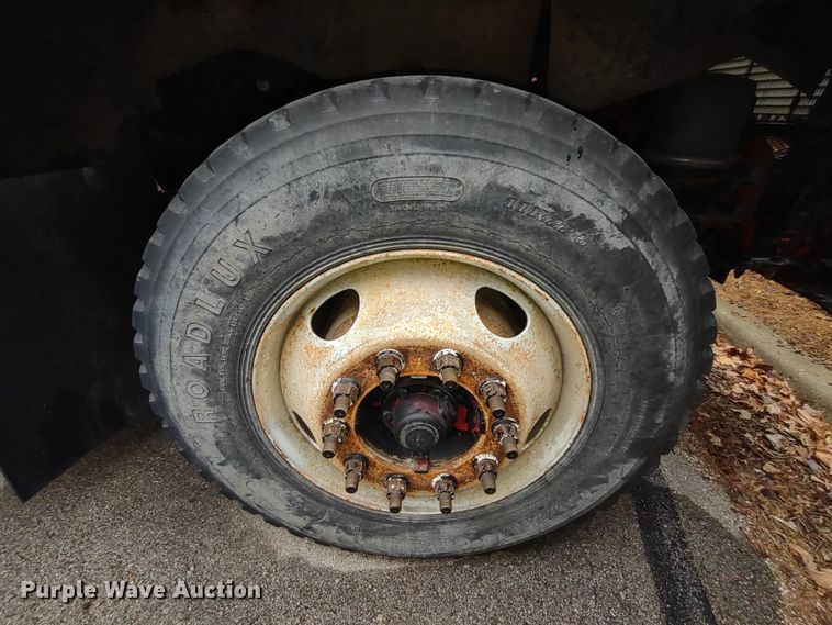 image for item JK9107 1999 Kenworth T800  semi truck