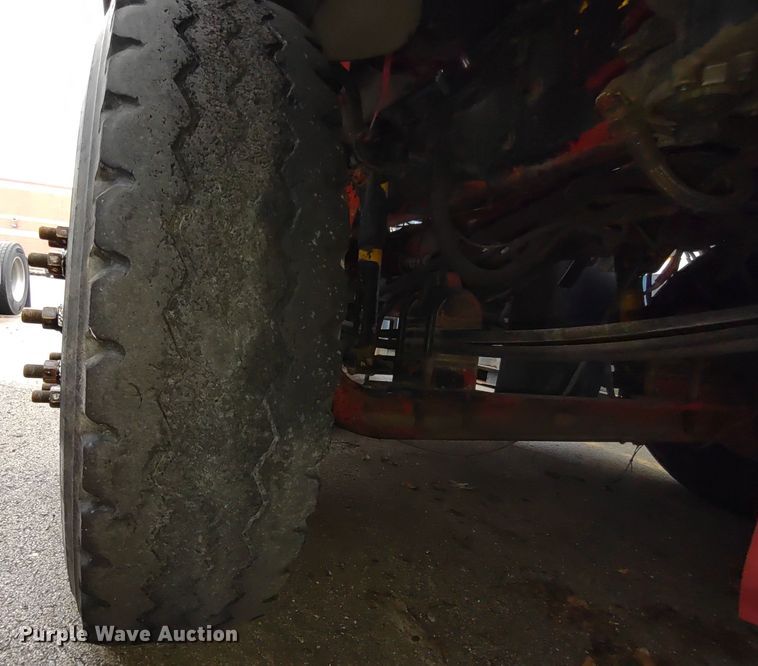 image for item JK9107 1999 Kenworth T800  semi truck