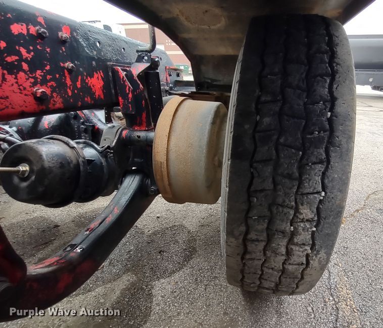 image for item JK9107 1999 Kenworth T800  semi truck