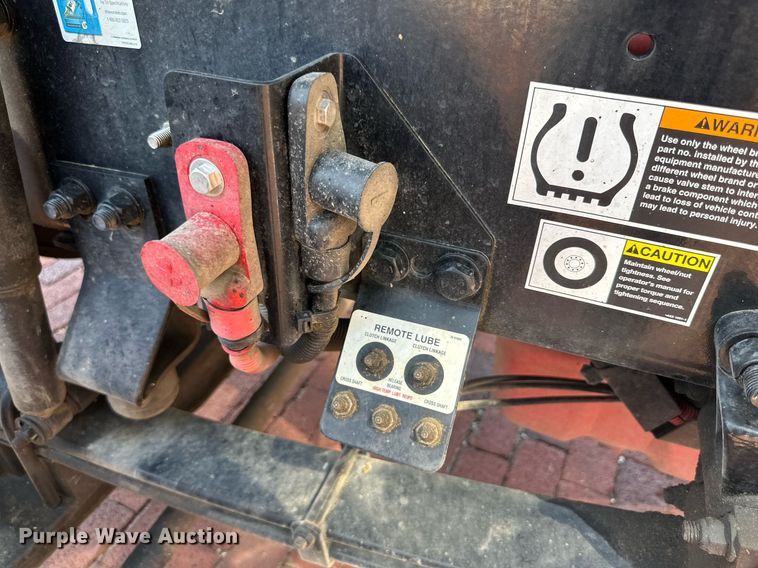 image for item KM9855 2017 Peterbilt 389  semi truck