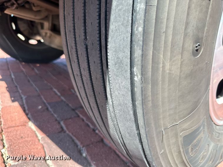 image for item KM9855 2017 Peterbilt 389  semi truck