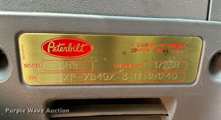 image for item KM9855 2017 Peterbilt 389  semi truck