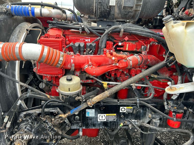 image for item KW9139 2010 Kenworth T800  semi truck