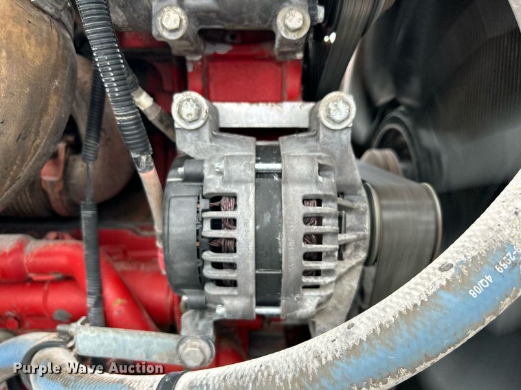 image for item KW9139 2010 Kenworth T800  semi truck