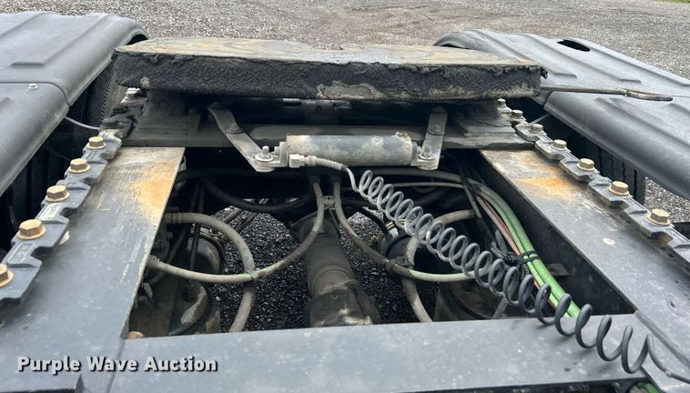 image for item KW9144 2015 Caterpillar CT660  semi truck