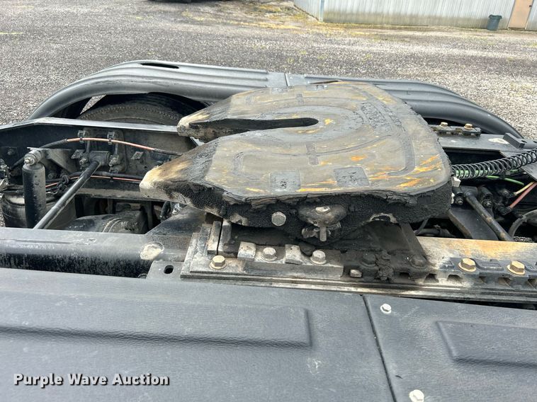 image for item KW9144 2015 Caterpillar CT660  semi truck