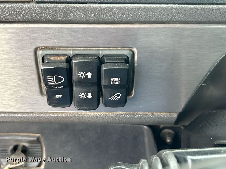 image for item KW9144 2015 Caterpillar CT660  semi truck