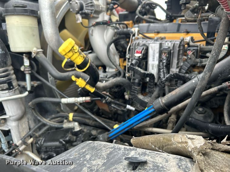 image for item KW9144 2015 Caterpillar CT660  semi truck