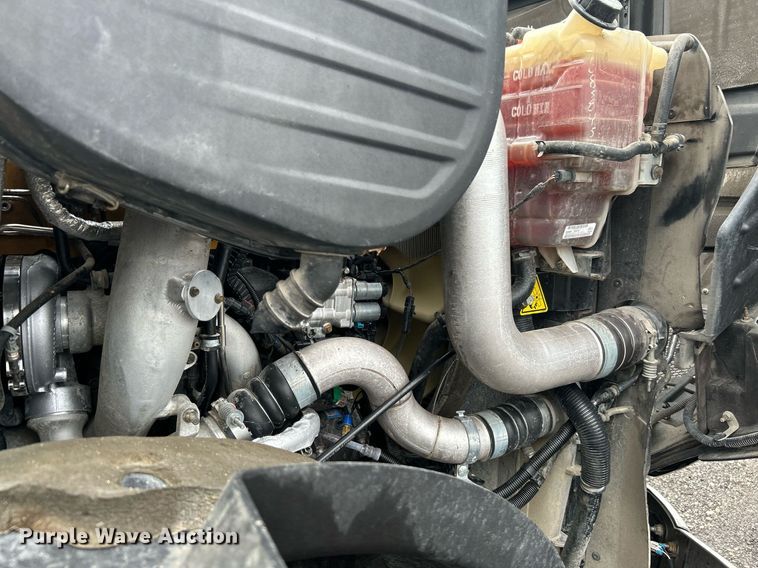 image for item KW9144 2015 Caterpillar CT660  semi truck