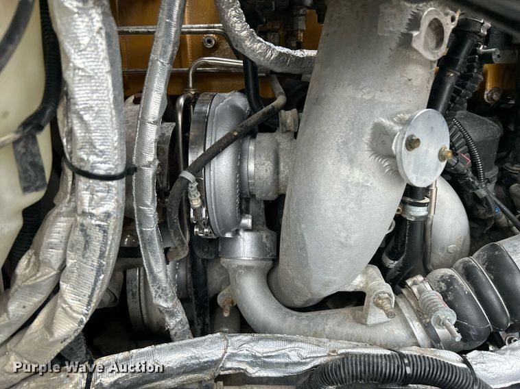 image for item KW9144 2015 Caterpillar CT660  semi truck