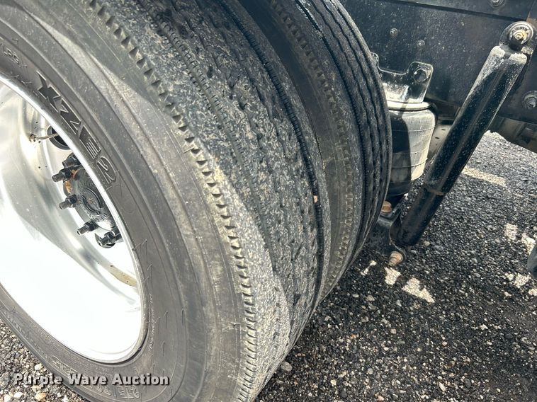 image for item KW9144 2015 Caterpillar CT660  semi truck