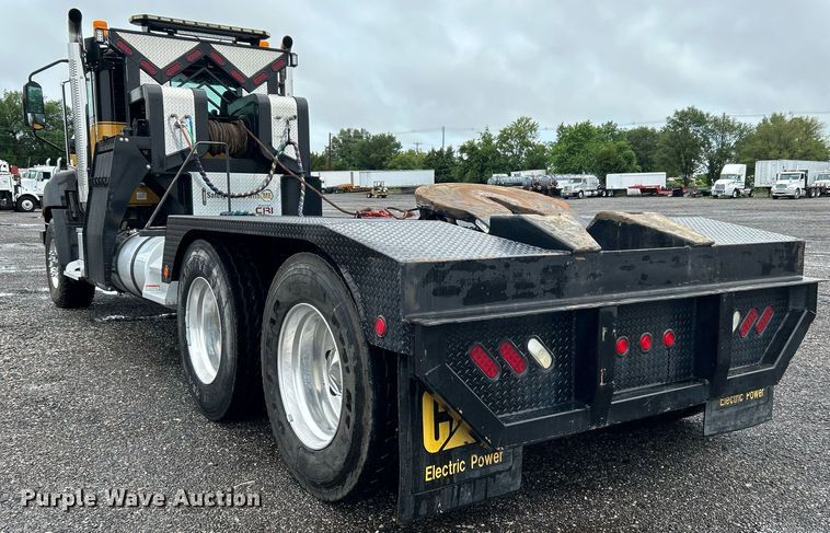 image for item KW9146 2015 Caterpillar CT660L  winch truck