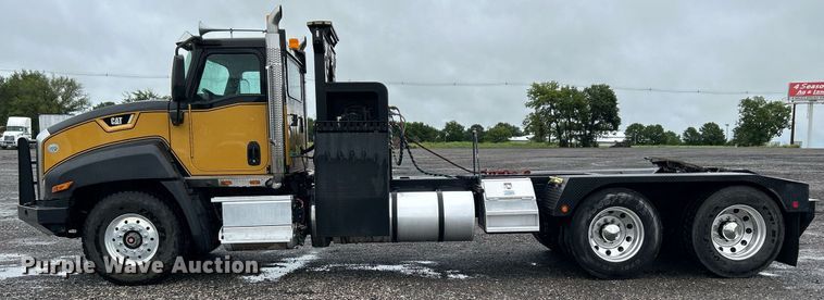 image for item KW9146 2015 Caterpillar CT660L  winch truck