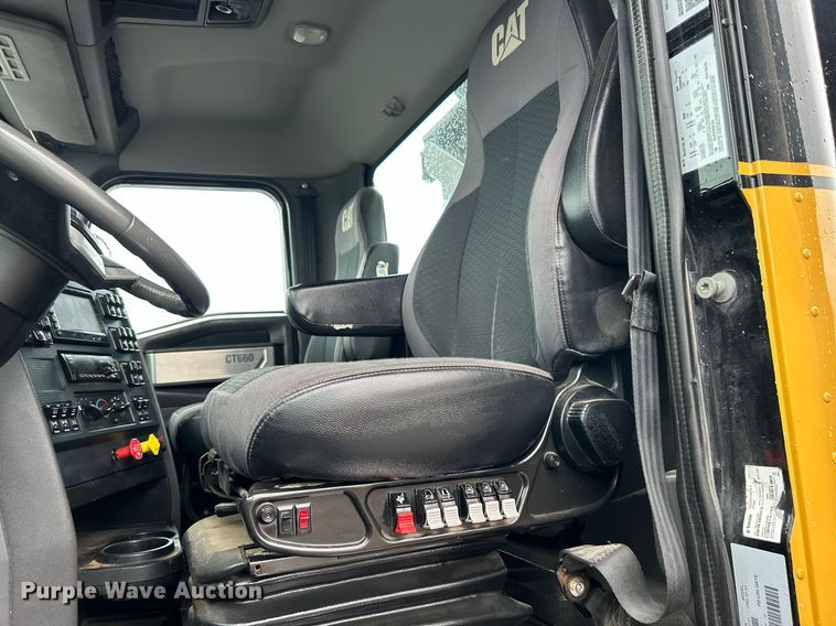 image for item KW9146 2015 Caterpillar CT660L  winch truck