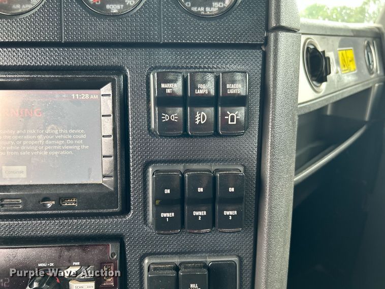 image for item KW9146 2015 Caterpillar CT660L  winch truck