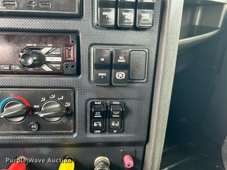 image for item KW9146 2015 Caterpillar CT660L  winch truck