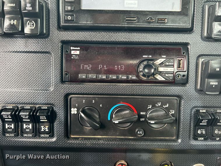 image for item KW9146 2015 Caterpillar CT660L  winch truck