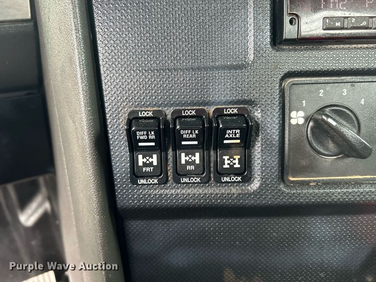 image for item KW9146 2015 Caterpillar CT660L  winch truck