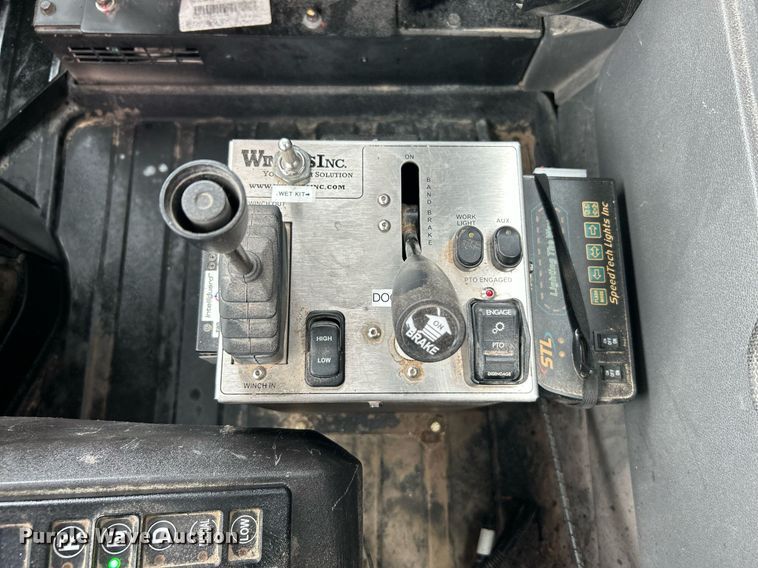 image for item KW9146 2015 Caterpillar CT660L  winch truck