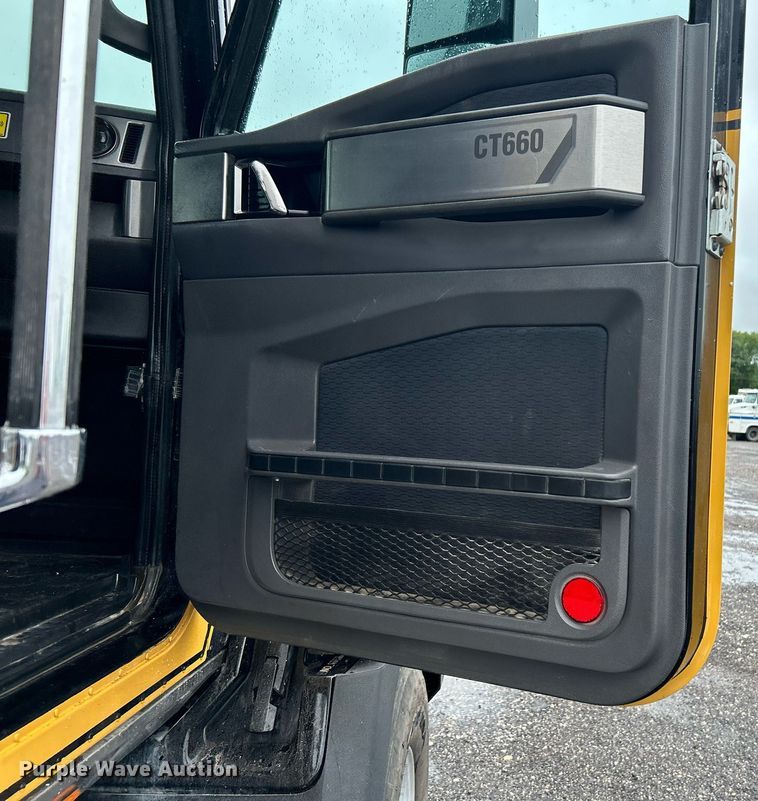 image for item KW9146 2015 Caterpillar CT660L  winch truck