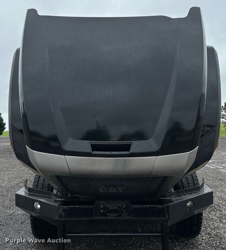 image for item KW9146 2015 Caterpillar CT660L  winch truck