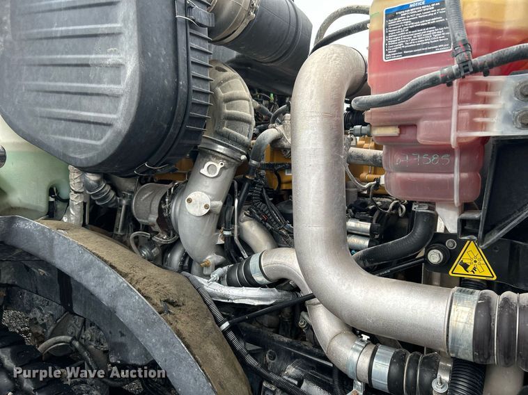 image for item KW9146 2015 Caterpillar CT660L  winch truck