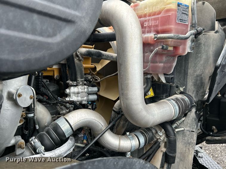 image for item KW9146 2015 Caterpillar CT660L  winch truck