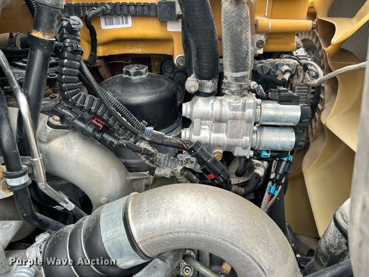 image for item KW9146 2015 Caterpillar CT660L  winch truck