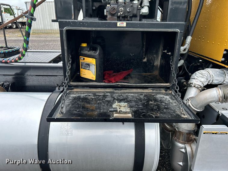 image for item KW9146 2015 Caterpillar CT660L  winch truck