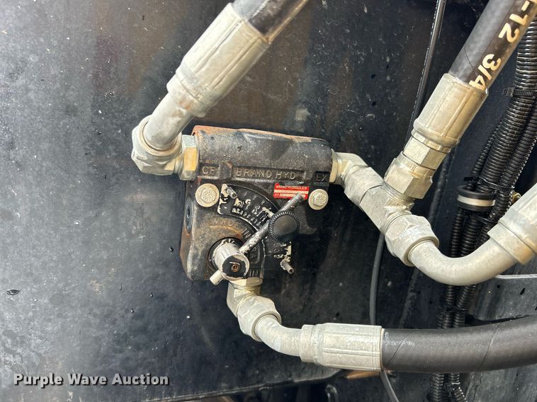 image for item KW9146 2015 Caterpillar CT660L  winch truck