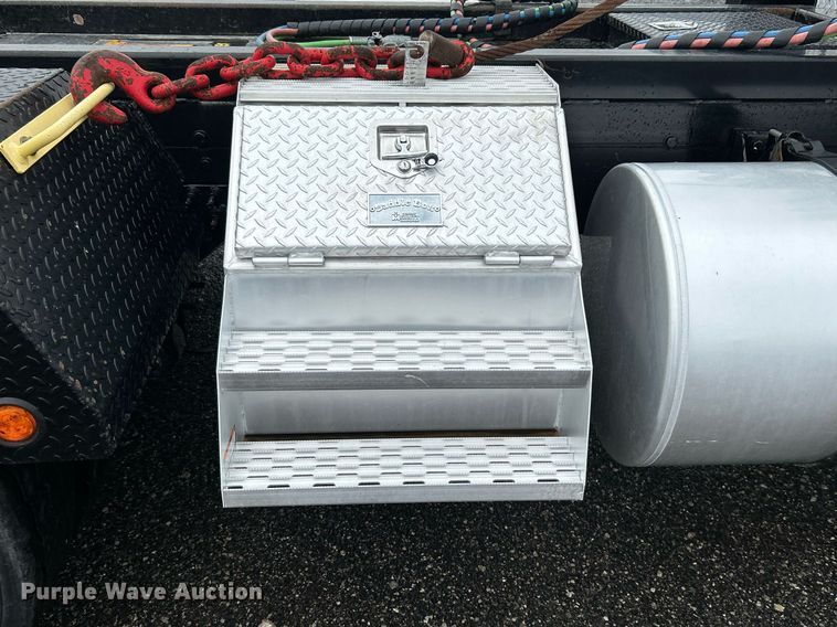 image for item KW9146 2015 Caterpillar CT660L  winch truck